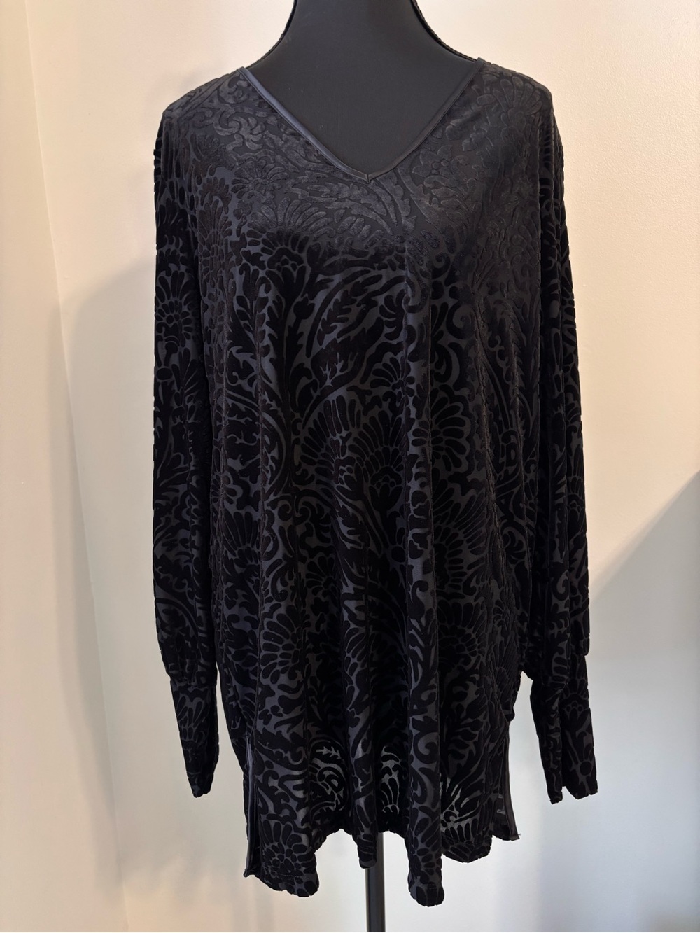 Lauren Ralph Lauren 1X Black Burn Out Velvet Flocked Floral V Neck Top NWT $119